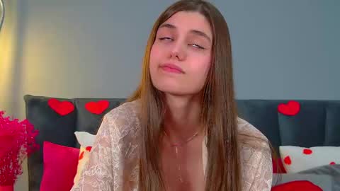 Snapshot of arianaallens chatting on February 16, 6:15 pm Ariana online show from February 16, 6:15 pm