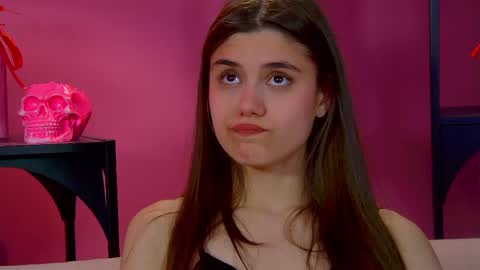 Snapshot of arianaallens chatting on May 9, 6:35 pm Ariana online show from May 9, 6:35 pm