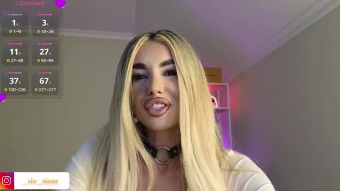Ariana online show from May 3, 6:03 pm