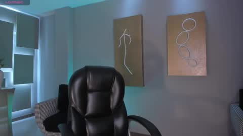 Ariana Dumont online show from February 13, 11:17 am