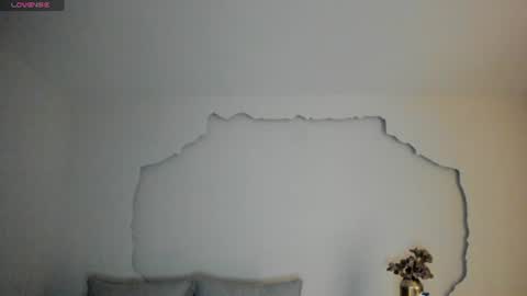 Ariana Dumont online show from June 18, 11:25 am