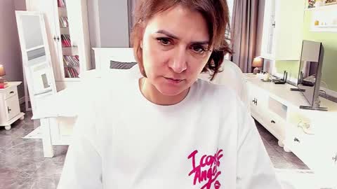 Snapshot of arianasage_ chatting on March 11, 1:06 pm Ana online show from March 11, 1:06 pm