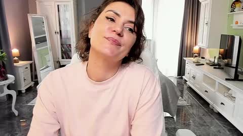 Ana online show from May 13, 10:56 am