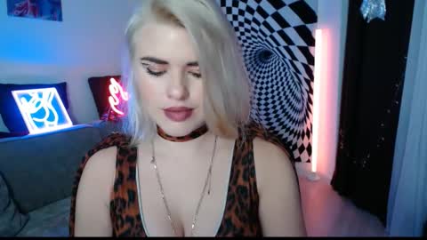 Snapshot of arianasaint chatting on January 16, 3:05 pm Mistress Ariana online show from January 16, 3:05 pm