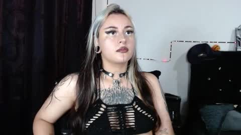 help me 100 hands up my OF is Free  online show from September 25, 8:12 pm