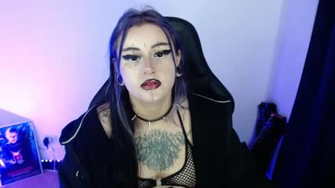 Snapshot of arianauwu666 chatting on April 14, 11:00 pm help me 100 hands up my OF is Free online show from April 14, 11:00 pm