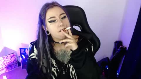 Snapshot of arianauwu666 chatting on April 17, 12:13 am help me 100 hands up my OF is Free online show from April 17, 12:13 am