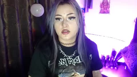 Snapshot of arianauwu666 chatting on July 28, 7:15 pm help me 100 hands up my OF is Free online show from July 28, 7:15 pm