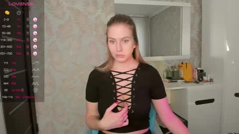 Snapshot of arianawei chatting on December 2, 10:31 am Ariana online show from December 2, 10:31 am