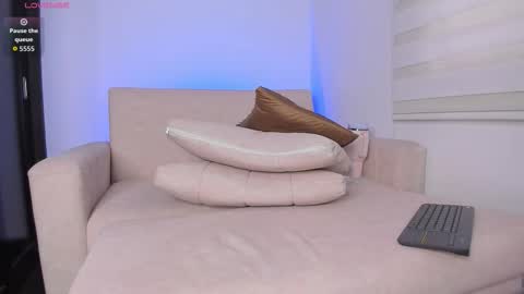 arianna_0 online show from January 31, 7:11 pm