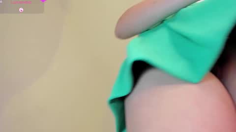 Snapshot of arianna_gren chatting on November 28, 10:51 am Arianna online show from November 28, 10:51 am