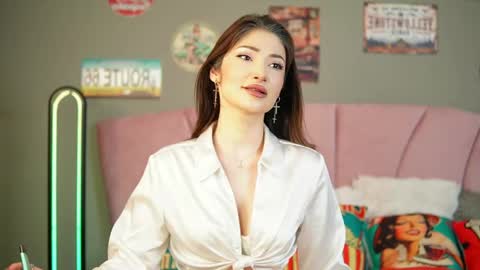 arianna_moonx online show from May 16, 7:45 pm