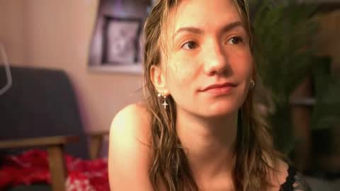 Snapshot of arianna_richi chatting on May 3, 8:20 am Olivka online show from May 3, 8:20 am