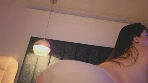 Snapshot of arianna_suarez1 chatting on April 27, 8:07 pm Arianna online show from April 27, 8:07 pm