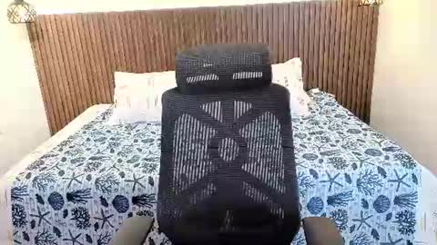 Snapshot of ariannajones_vg chatting on July 17, 3:02 am Arianna online show from July 17, 3:02 am
