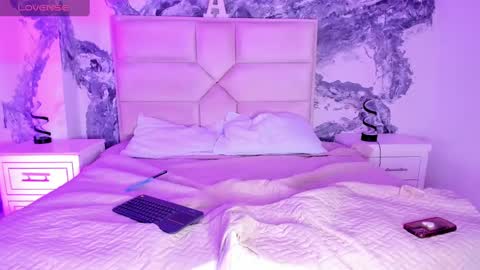 Snapshot of ariannaroux_ chatting on January 22, 1:31 am AriannaROux online show from January 22, 1:31 am