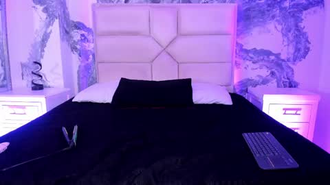 Snapshot of ariannaroux_ chatting on September 9, 10:42 pm AriannaROux online show from September 9, 10:42 pm