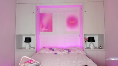 ariannavega_ online show from April 21, 12:55 pm