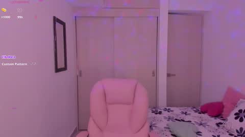 Snapshot of ariannna08_ chatting on March 5, 7:37 am ariannna08_ online show from March 5, 7:37 am