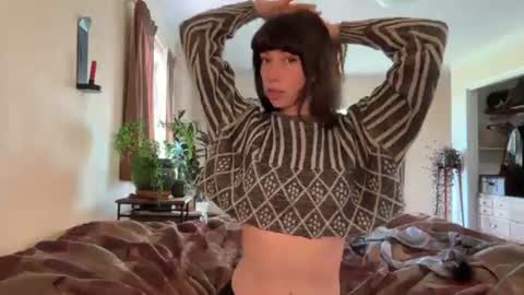 Snapshot of ariarose_xx chatting on June 16, 8:00 pm Aria online show from June 16, 8:00 pm