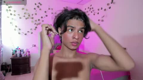 Snapshot of ariel_adan chatting on September 28, 4:56 pm ariel_adan online show from September 28, 4:56 pm