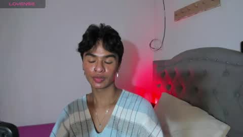 ariel_adan online show from May 5, 1:02 am