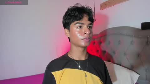 ariel_adan online show from May 6, 1:25 am