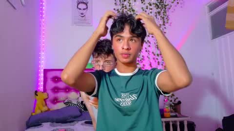 ariel_adan online show from May 10, 1:33 am