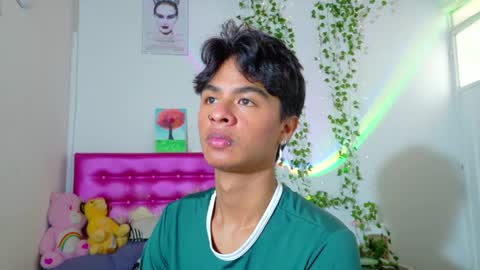 ariel_adan online show from May 10, 5:51 pm