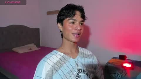 ariel_adan online show from May 20, 11:49 am