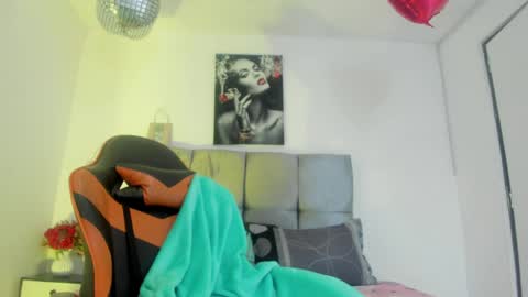 ariel_wish online show from May 11, 1:06 pm