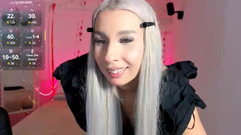 Snapshot of arielablondie chatting on September 11, 9:26 pm Evelin online show from September 11, 9:26 pm