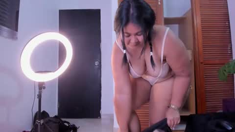 arielasm online show from May 28, 2:14 pm