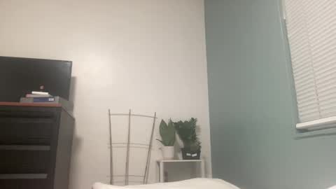 Snapshot of arielbliss69 chatting on April 1, 1:17 am arielbliss69 online show from April 1, 1:17 am