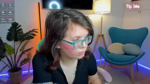 Ariell Mini online show from May 4, 11:39 am