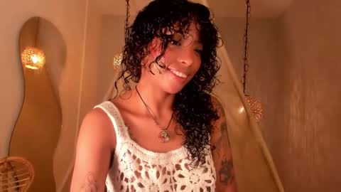 Snapshot of ariella_ruiz chatting on February 18, 12:17 pm A R I online show from February 18, 12:17 pm