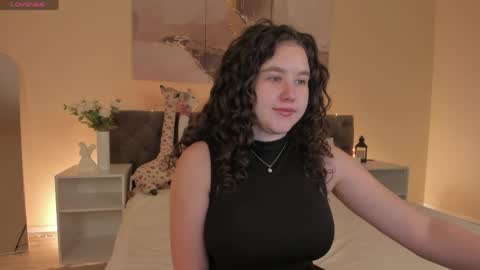Snapshot of ariella_sol chatting on May 7, 1:33 am Ariella GTM3 Tue Wed Thu Fri Sat 0400 am-1030pm online show from May 7, 1:33 am