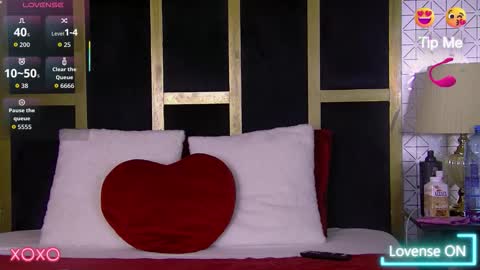 ariellfoxy online show from January 8, 3:36 pm