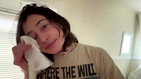 ariel  colin when hes here online show from November 25, 7:58 pm