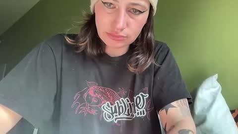 ariel  colin when hes here online show from March 18, 1:25 pm