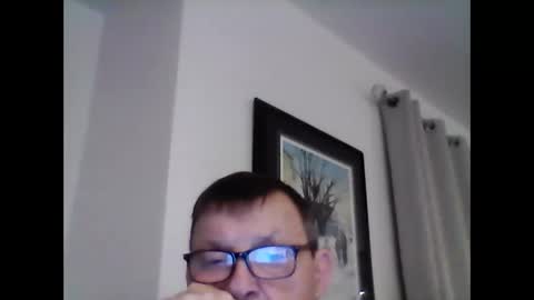 Snapshot of ariens chatting on December 4, 1:14 am ariens online show from December 4, 1:14 am