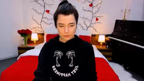 Ari online show from October 12, 1:10 pm