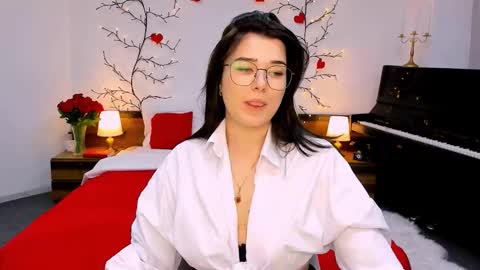 Ari online show from October 25, 9:17 am