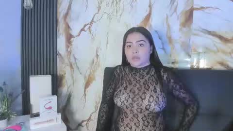 ariia_monroee online show from June 13, 8:07 pm