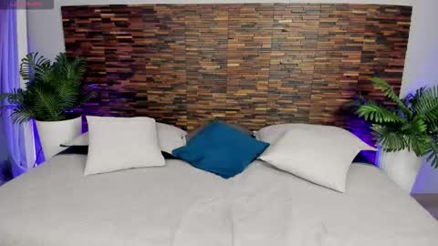 Snapshot of ariiaa_1 chatting on October 15, 2:55 am ARIANNA online show from October 15, 2:55 am