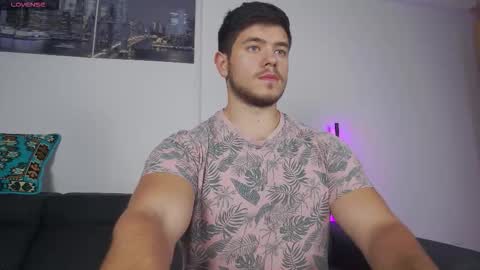 Snapshot of arilass chatting on November 14, 2:27 pm A n g e l f r o m H e l l online show from November 14, 2:27 pm