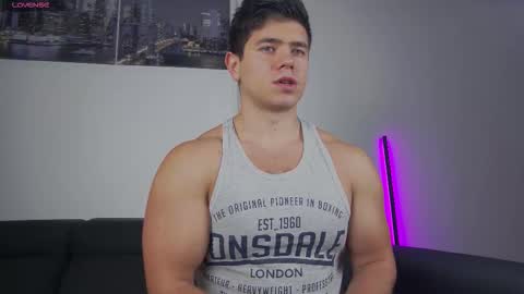 Snapshot of arilass chatting on November 22, 7:40 am A n g e l f r o m H e l l online show from November 22, 7:40 am