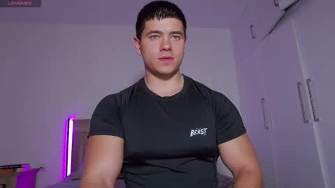 Snapshot of arilass chatting on February 13, 8:10 am A n g e l f r o m H e l l online show from February 13, 8:10 am