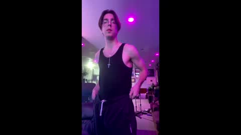 Snapshot of arimeyer chatting on December 5, 11:16 am arimeyer online show from December 5, 11:16 am