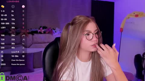 Ari  online show from December 23, 12:30 am